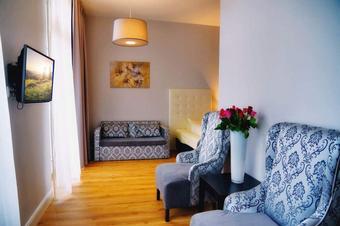 Hotel Rheinischer Hof - Huoneet