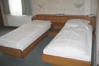 Hotel Wirt am Berg - Zimmer