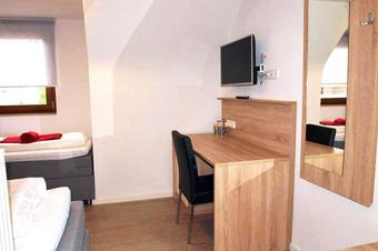 Gasthof zur Sonne - &Delta;&omega;&mu;ά&tau;&iota;&omicron;