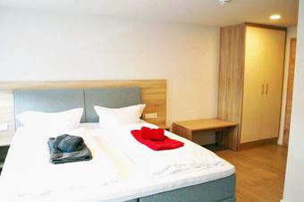 Gasthof zur Sonne - &Delta;&omega;&mu;ά&tau;&iota;&omicron;