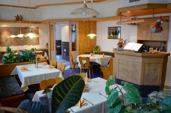 Hotel Restaurant Sonneck - Restaurang