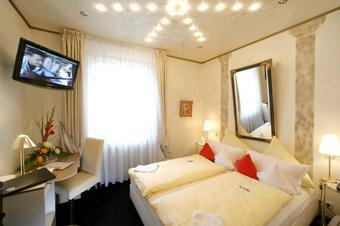 Hotel Maison Suisse Karlsruhe - Δωμάτιο