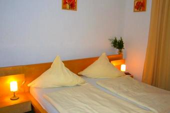 Hotel Strauss - Room