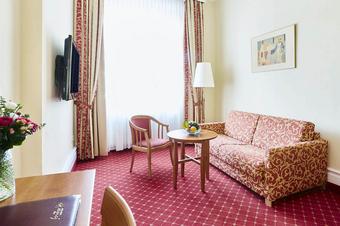 Hotel Schweizer Hof - חדר
