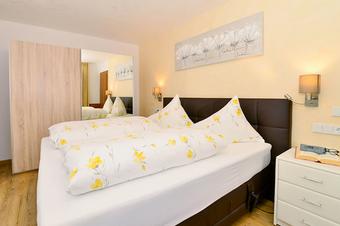 Ferienwohnungen W&ouml;rz - Room