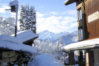 G&auml;stehaus zur F&auml;rbe Ferien-Appartements - Skats no ārpuses