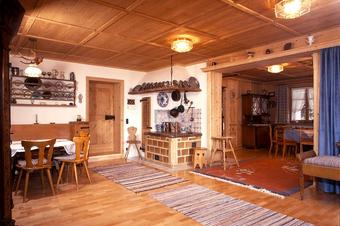 G&auml;stehaus zur F&auml;rbe Ferien-Appartements - Numuri