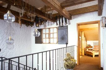 G&auml;stehaus zur F&auml;rbe Ferien-Appartements - Numuri