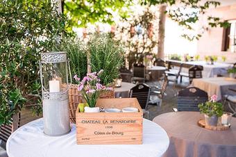 Hotel-Landgasthof Weisses Lamm - Bar con tavolini all' aperto