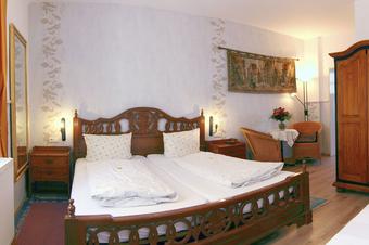 Kreuzerhof Hotel Garni - Tuba