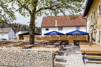 Gasthof Ehrl - Bar con tavolini all' aperto
