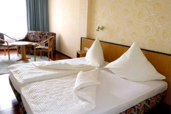 Hotel Märkischer Landmann - Room