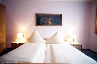 Ferienwohnungen Schlund G&auml;stehaus Zum Angersee - Pokoje