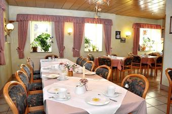 Pension Lindenhof - Breakfast room
