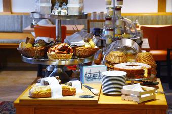 Hotel Silberfelsen - Sal&oacute;n para desayunos