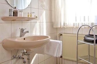 Gasthof Zur Linde - Fürdőszoba