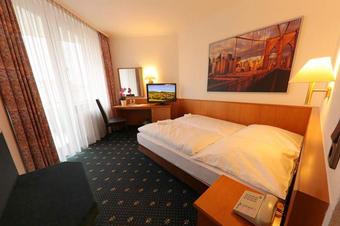 Karaman Hotel - Zimmer