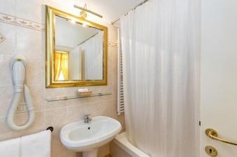 Villa Casanova Bio First Class Inn - Bathroom