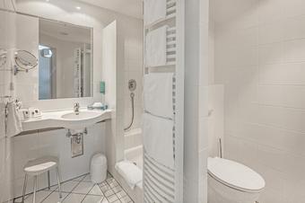 Hotel Ambiente - Bathroom