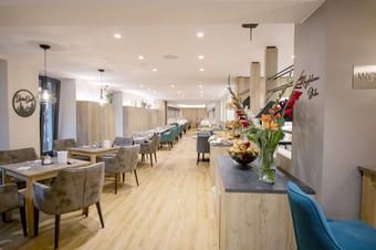 Hotel Früchtl - Αίθουσα πρωϊνού