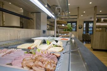 Hotel Früchtl - Αίθουσα πρωϊνού