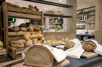 Hotel Früchtl - Αίθουσα πρωϊνού