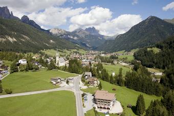 Hotel Dolomiti - Surrounding area