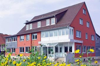 Rhöngasthof Zur Linde & Ferien-Appartements Rhönsicht - Vista al exterior