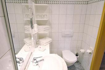 Rhöngasthof Zur Linde & Ferien-Appartements Rhönsicht