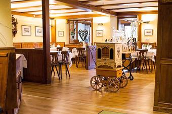 Hotel Adler B&auml;rental - Restoran