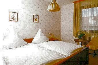 Hotel Zum Römerbrunnen - Room