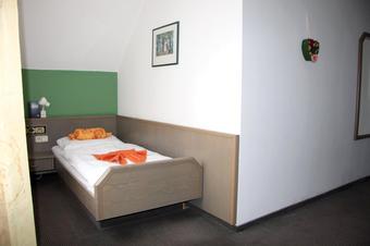 Hotel am Schloss - Room