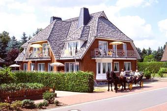 Landhaus Heide Romantisches Heidehotel Garni Nichtraucher - Outside