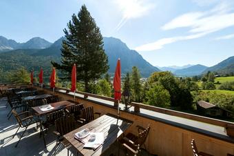 Alpengasthof Gröbl-Alm 1010m - Bar con tavolini all' aperto