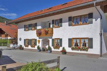 Ferienwohnungen Haus Werdenfels - Udenfor