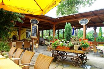 Landgasthof u. Landhotel Heidekrug - Bar con tavolini all' aperto