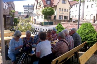 Gasthof & Pension Zur Frischen Quelle - Cervecería al aire libre