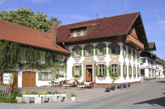 Gasthof Zum Hirsch -329 Jahre Tradition- - Vista al exterior