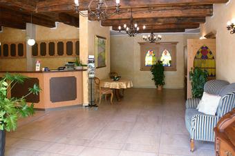 Hotel Knorre - 接待处