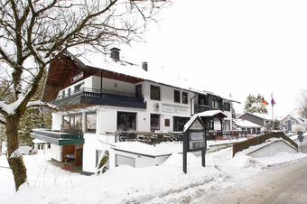 Hotel und Pension zum Paradies - Išorės vaizdas