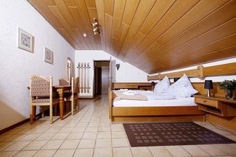 Hotel und Pension zum Paradies - Kambariai