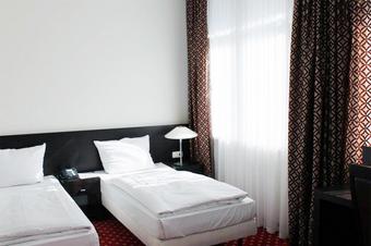Aariana Hotel - Room