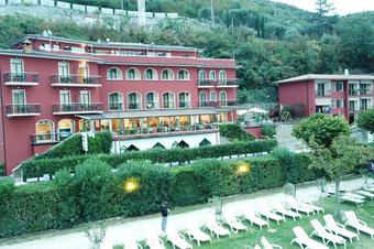 Hotel Merano - Vista al exterior