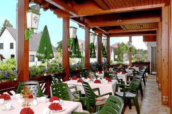 Hotel Gasthof Blick zum Maimont - пивная с садом