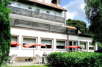 Bio-Hotel Zum Forsthaus - сад