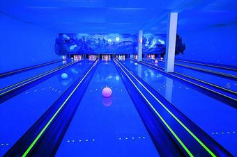 Hotel Zum Kloster · Restaurant · Tagungsstätte · Bowling - Desporto