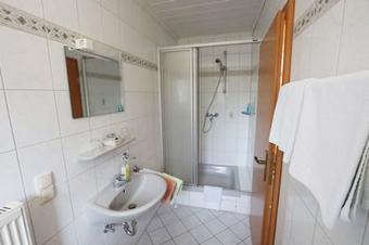 Gasthof Pension Odenwald - Bathroom