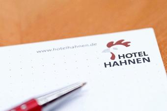 Hotel Hahnen - אולם ישיבות