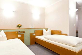 Hotel Hahnen - Room