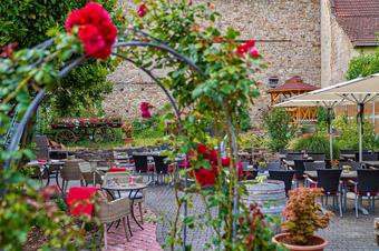 Tacheles Landrestaurant und G&auml;stehaus Schmitt - Garten